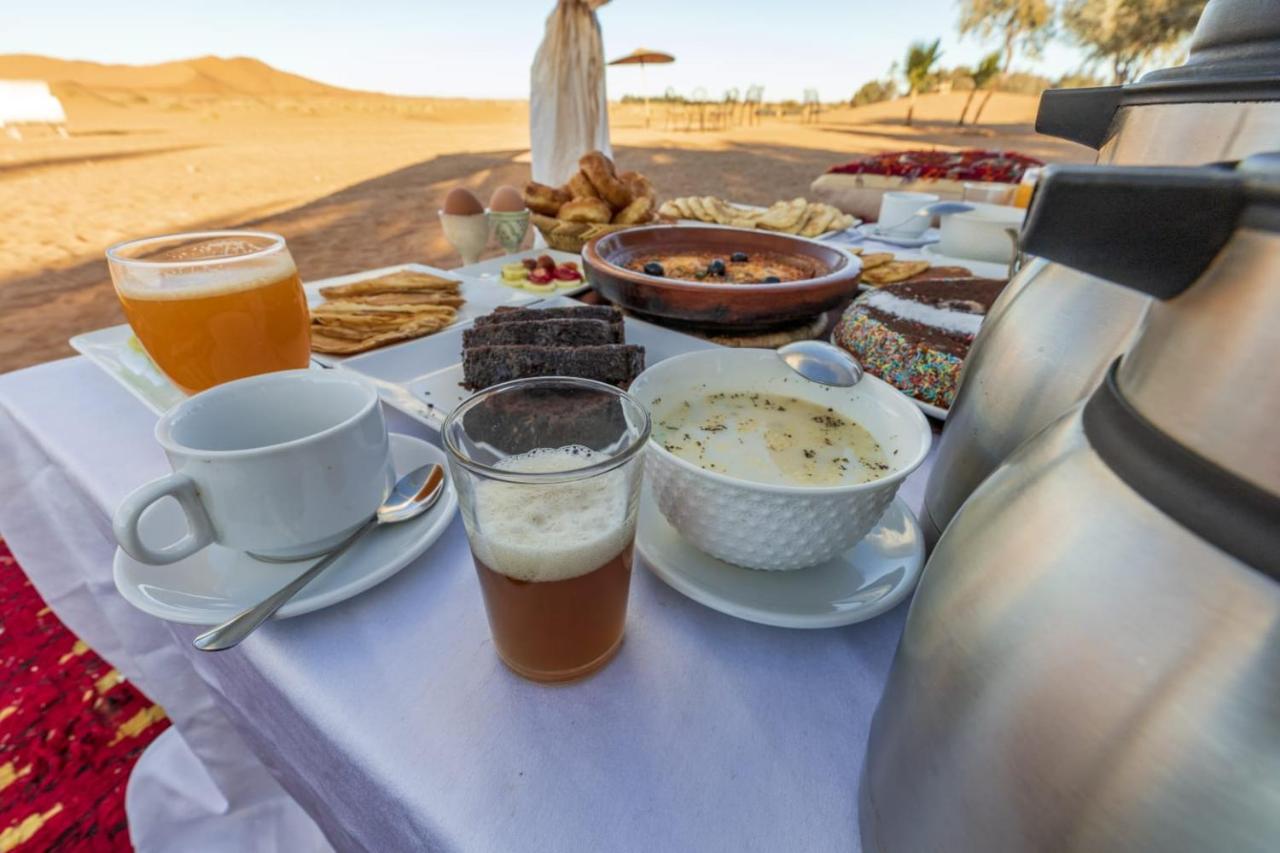 Merzouga Luxury Traditional Camp Bagian luar foto