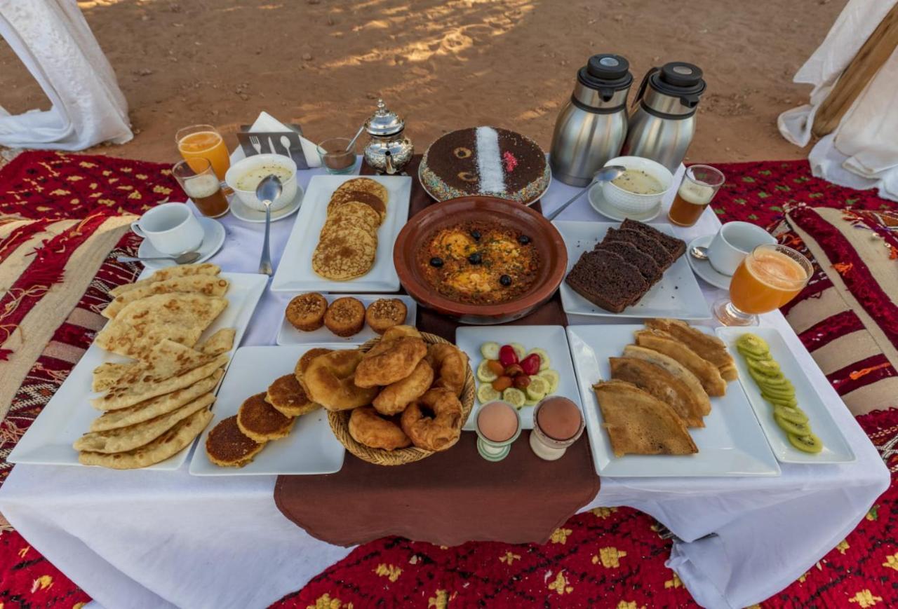 Merzouga Luxury Traditional Camp Bagian luar foto