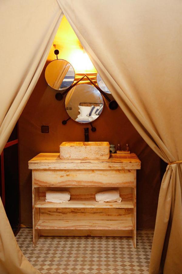 Merzouga Luxury Traditional Camp Bagian luar foto