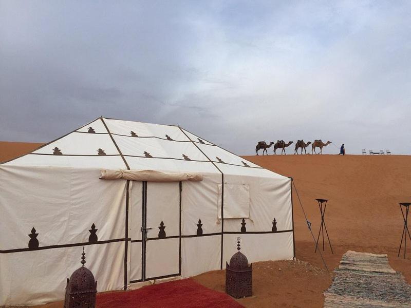 Merzouga Luxury Traditional Camp Bagian luar foto
