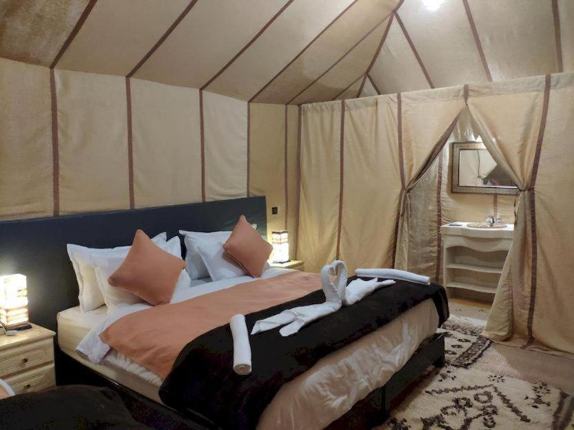 Merzouga Luxury Traditional Camp Bagian luar foto